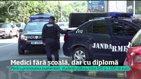 Medici fără școală, dar cu diplomă! Procurorii au perchizioționat unviersitățile "Vasile Goldiș" și "Aurel Vlaicu" din Arad
