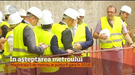 S-au tăiat panglici în Piaţa Operei. Cârtiţa "Sfânta Filofteia" a ieşit la suprafaţă, după ce a parcurs mai bine de patru kilometri pe sub Bucureşti