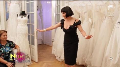 Alegeare rochiei de mireasă s-a lăsat cu scandal. Ionela, dezmăgită de alegerea mamei: "Răspunsul este NU. Așa NU"