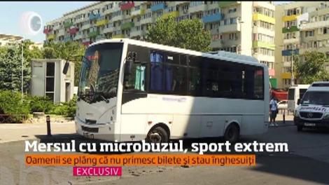 Mii de oameni care locuiesc în zona Capitalei circulă cu microbuzele înspre şi dinspre serviciu!