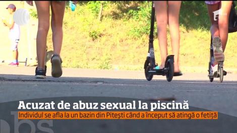 A pretins că vrea să le înveţe să înoate, în realitate în loc să le înveţe să plutească a început să le pipăie în zonele intime!