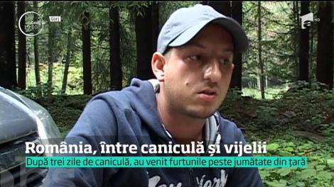 50 de turişti au fost surprinşi de viitură, la peştera Polovragi. Şuvoaiele au distrus drumul şi au smuls arborii din rădăcini