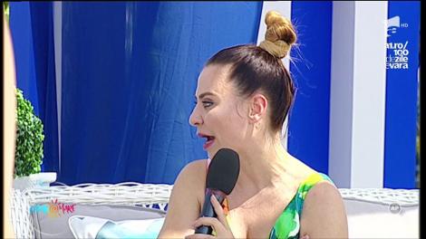 Adina Buzatu, critică la adresa președintelui României: "Klaus Iohannis poartă cămasă cu mânecă scurtă și sacou"