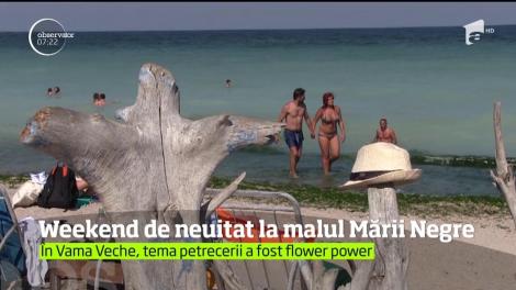 Vama Veche s-a reinventat. Cu gândul la petrecerile de altădată, mii de tineri s-au distrat în stil flower power