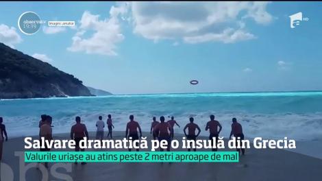 Salvare dramatică pe o plajă din Grecia