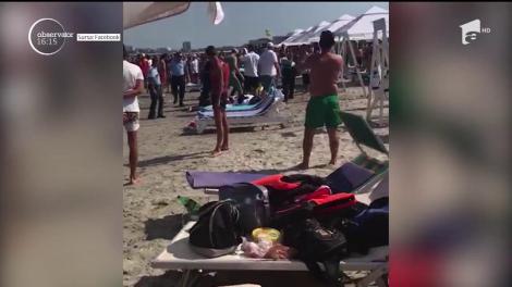 Intervenţie în forţă a jandarmilor pe plaja din Mamaia, încheiată în aplauzele a sute de turişti