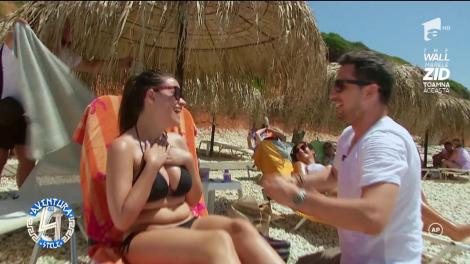 Cât de romantiiiiic! ”Te iubesc!” Flick a căzut în genunchi și a cerut-o de căsătorie