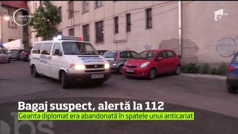 O geantă abandonată în spatele unui anticariant a creat panică în centrul Iaşiului