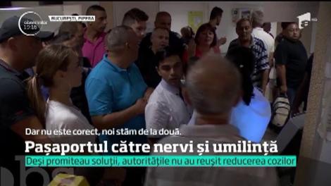 Umilinţa nu se mai termină pentru românii care au nevoie de un paşaport. Goniţi prin megafon, de la o coadă la alta, oamenii au ajuns la capătul puterilor