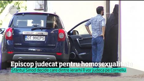 Episcopul de Huşi, acuzat de relaţii intime cu bărbaţi, susține că deţine imagini nepotrivite în care apar chiar cei care-l judecă!