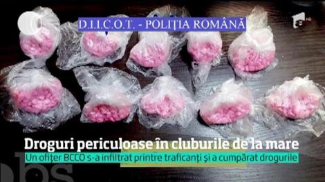 Captură impresionantă de droguri în parcarea unuia dintre cele mai cunoscute cluburi din Mamaia. Trei dealeri au fost reţinuţi