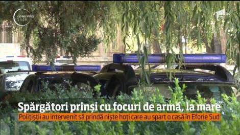 Spărgători de locuințe prinși cu focuri de armă, în Eforie Sud