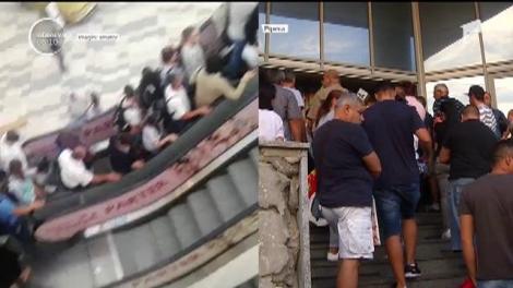 O bluză la reducere, o cafea, bilete la cinema şi paşaportul mult râvnit