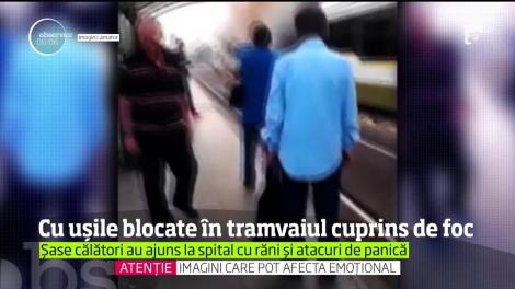 5 oameni au ajuns la spital cu atacuri de panică şi răni după ce tramvaiul 25 din Bucureşti a luat foc în mers