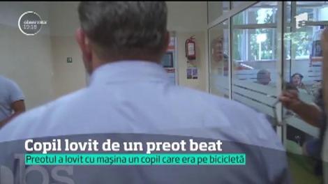 Băut, dar în sutană, un preot din Suceava a dat cu maşina peste un copil de şase ani. Reacţia preotului după accident este şocantă