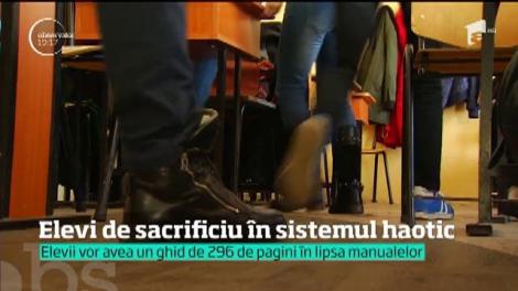 Nimeni nu mai înţelege ce se întâmplă în şcoala românească. După o vară de pregătiri intense, doar manualul de sport este tipărit