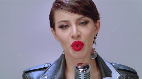 Un DUO perfect! Un Ştefan Bănică Jr. şarmant, o Nicoleta Nucă senzuală şi cea mai tare variantă a piesei "Mi-e dor de ochii tăi". Nu vrei să ratezi aşa ceva!