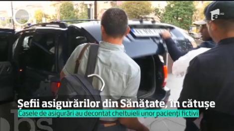 14 medici şi funcţionari de rang înalt au fost reţinuţi pentru că s-au jucat cu vieţile bolnavilor din România. Şeful Casei Naţionale de Asigurări de Sănătate, încătuşat
