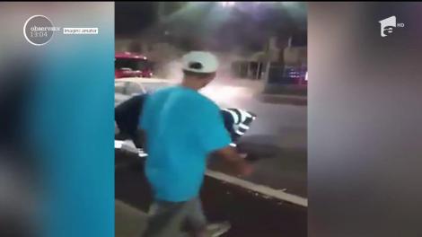 A fost panică într-o parcare din Brăila. Acolo, flăcările au cuprins, parcă din senin, un taxi