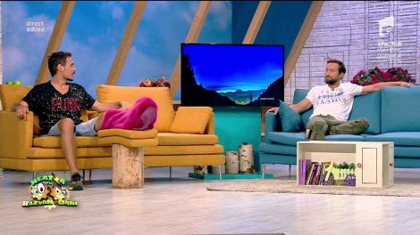 O nouă zi, o nouă poreclă pentru Răzvan: "De când cu piciorul în ghips stau de zici că sunt angajat la Finanțe”! Dani: "A venit şi statuia la program"