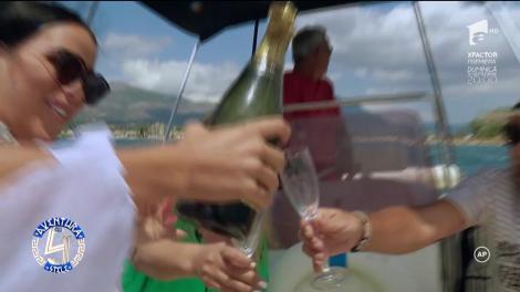 "Aventură cu 4 stele".  Daniela Crudu, sexy pe puntea unui iaht