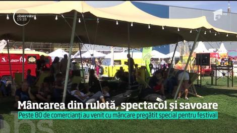 A doua ediție de Street Food Festival a adunat peste 80 de comercianţi veniţi cu reţetele proprii