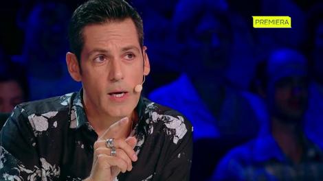 Juraţii de la "X Factor" se "bat" în bancuri! Cum au reuşit Carla's Dreams şi Ştefan Bănică Jr. să facă un concurent să râdă cu lacrimi: "Ştii de ce se ascund elefanţii în cireş?"