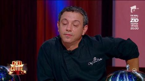 Iulia Sălăjan a făcut cel mai mov burger pe care l-ai văzut vreodată! ”E prescură? Nu, mă, e un altfel de macarons”