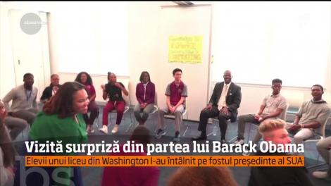 Vizită surpriză a lui Barack Obama la un liceu din Washington