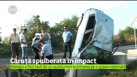 Un căruţaş în stare de ebrietate a fost lovit în plin de o maşină, pe DN 66