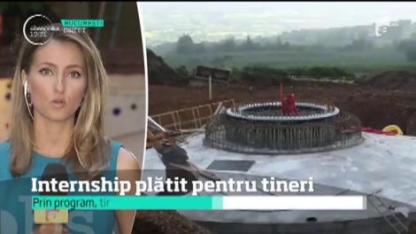 Tinerii de peste 16 ani  vor putea participa la programe de internship plătite de firme private sau instituții publice