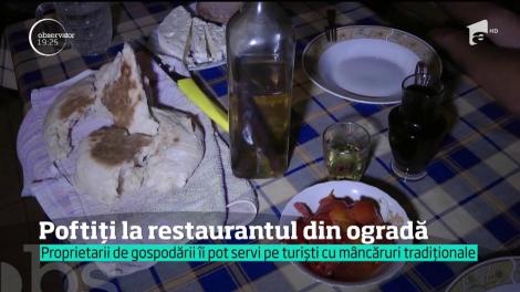 Proprietarii de gospodării îi pot servi pe turiști cu mâncăruri tradiționale, fără să se mai ascundă de lege
