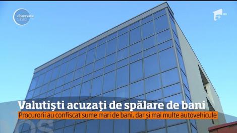 Zeci de locuinţe şi case de schimb valutar, verificate la sânge! 11 persoane au fost reţinute într-un dosar de evaziune fiscală şi spălare de bani