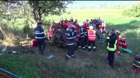 Un englez a murit şi trei au fost răniţi, în timp ce se îndreptau spre un sat din Bistriţa-Năsăud, unde construiau case pentru nevoiaşi