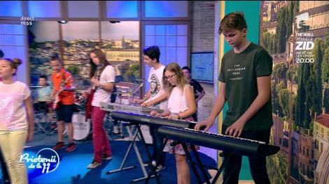 Voltaj Academy - "Dincolo de stele"