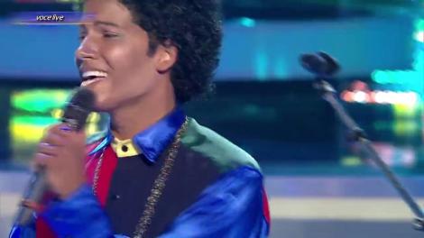 Transformare 1 la 1! Personajul ăsta îi vine mănușă! Sebastian Muntean scapă de travesti și-l aduce pe scenă pe Bruno Mars