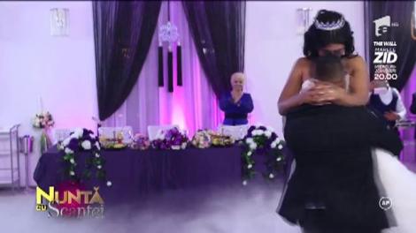 Oana și Marian au deschis seara cu dansul mirilor, moment ce a emoționat toți invitații