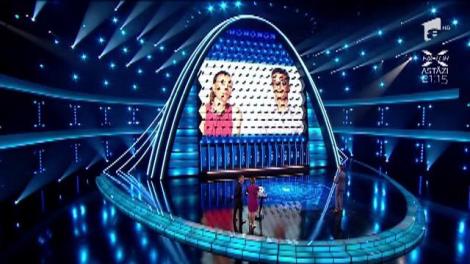 Sunt căsătoriți de 18 ani și se iubesc de la 14. Magdalena și Alberto Din au venit cu încredere unul în celălalt în fața zidului, gata de luptă. El este polițist, iar ea îi va fi partneră în cea mai intensă misiune