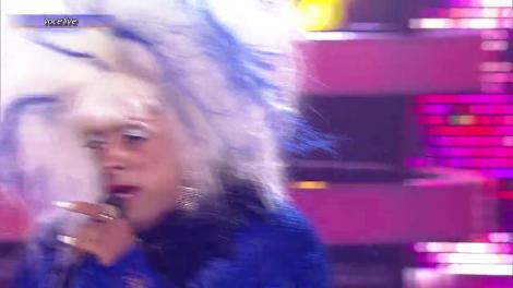 CRBL se transformă în Celia Cruz - "Rie Y Llora"