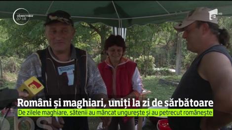Românii şi maghiarii, mai uniţi ca niciodată: "Supraviețuim așa cum se poate. Ungurii vin la români nănași"