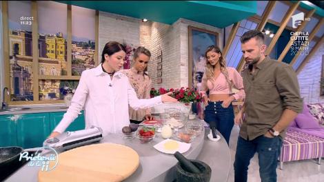 Răsfăţul zilei! Anca Lungu găteşte clătite americane cu chefir