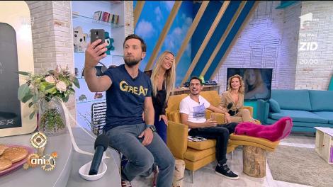 Râzi cu lacrimi! Ceartă în familie: Dani Oţil către Flavia Mihăşan: "Te spun lu' mama"