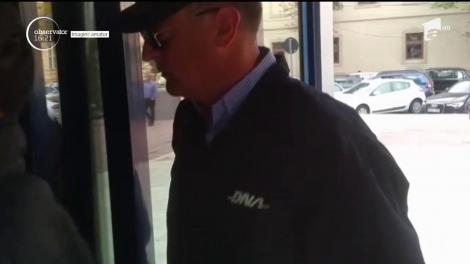 Avocat prins în flagrant în timp ce lua mită