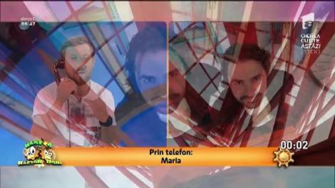 Concurs! Pepe, înghesuit într-o cabină telefonică. Maria a câștigat un ghiozdan