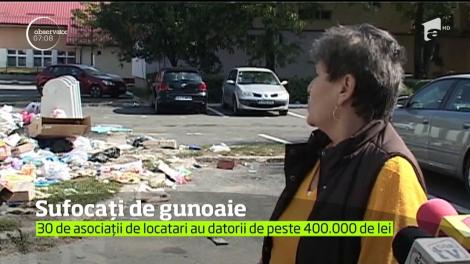 Înconjuraţi de gunoaie, din cauza datoriilor!