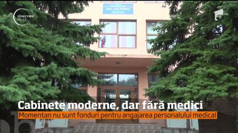 Cabinete medicale moderne, unul de medicină generală şi unul stomatologic, în care s-au investit 100.000 de lei, dar care nu sunt folosite!