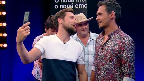 Secusigiu-i la putere! Nici X Factor-ul nu a scăpat de "Despacito". Marcela Iovi şi-a luat chitara, dar degeaba: "A fost un poquito fals"