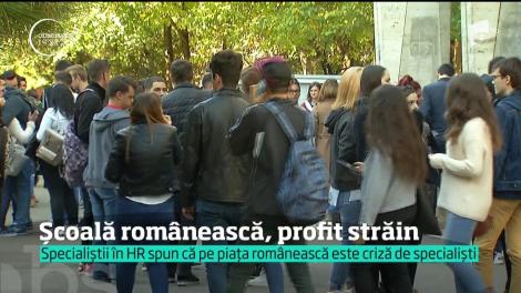 Statul îşi pierde şi banii, şi specialiştii! Zeci de mii de tineri şcoliţi în România pleacă în fiecare an să profeseze peste hotare