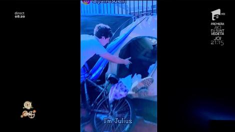 Smiley News! Cum donează un magician bani