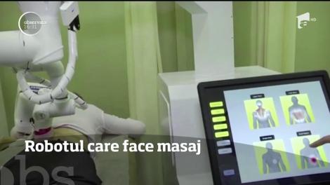 Domnişoarelor, doamnelor şi domnilor, ăsta da răsfăţ! Robotul care face masaj a devenit unul dintre cei mai căutaţi maseuri în Singapore